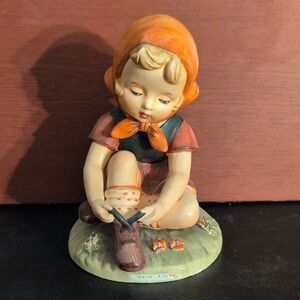 Vintage Erich Stauffer “Open Laces” Girl Tying Shoes Arnart Figurine